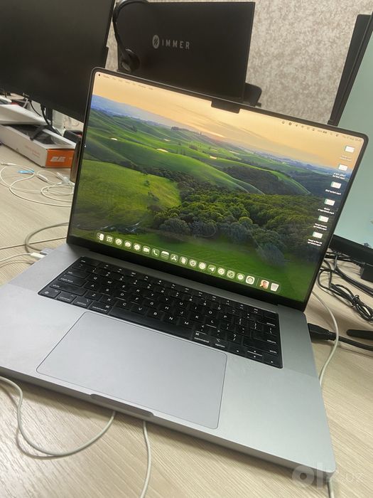 Macbook pro m2 pro 16 inch