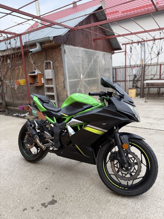 Vând Kawasaki Ninja 125 2020 ABS