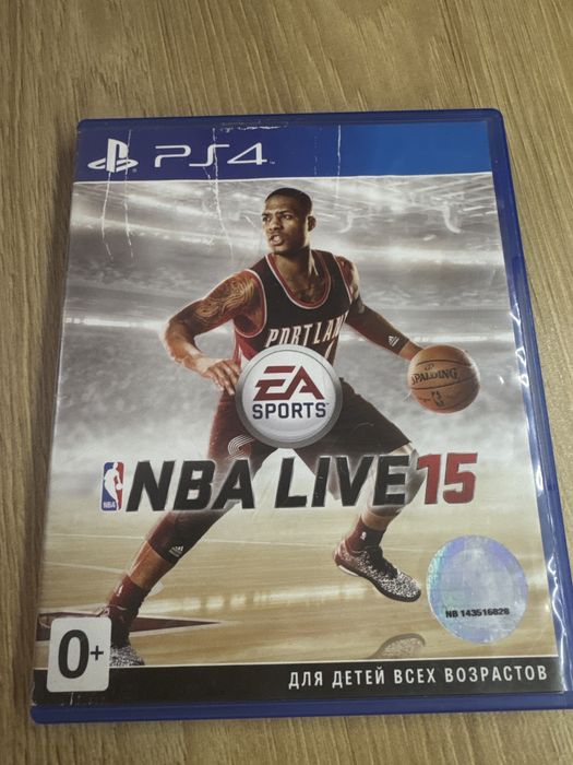 Диск на PS4 NBA Live 15
