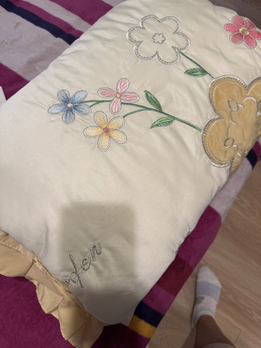 Покрывало с простыней и наволочками новое на кровать с наволочками