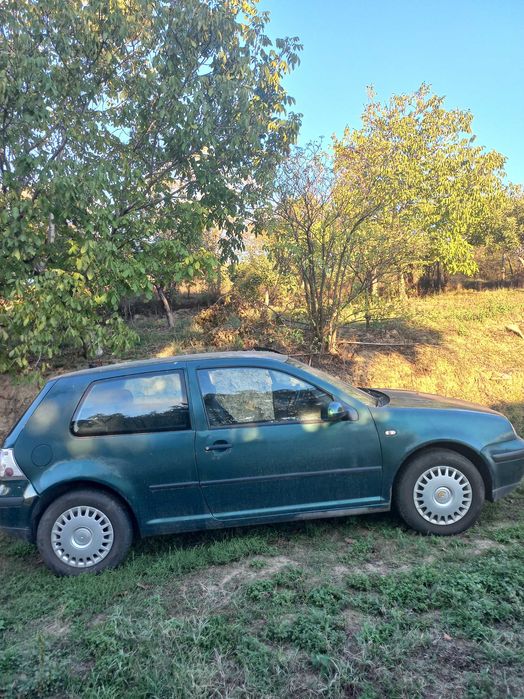 Vw Golf 4- 1.6-на части