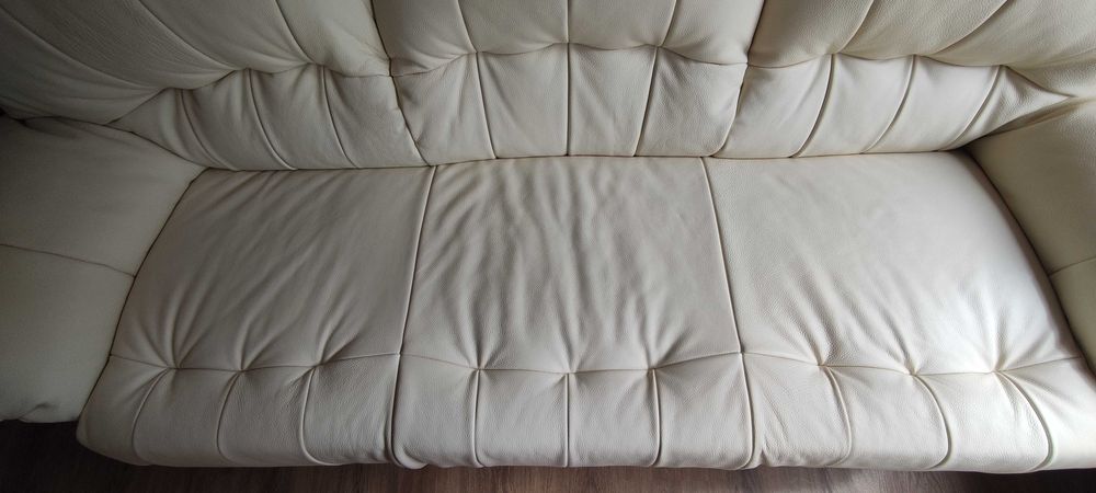 Луксозен кожен диван