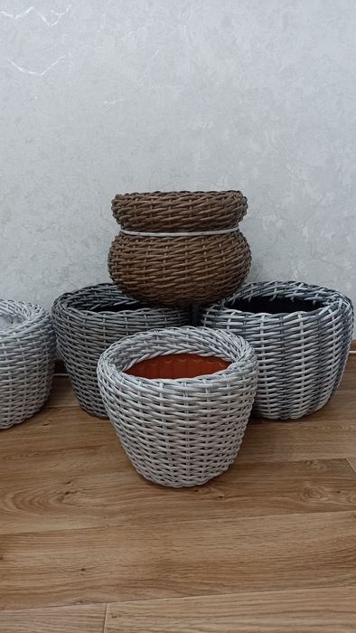 продам кашпо из ротанга