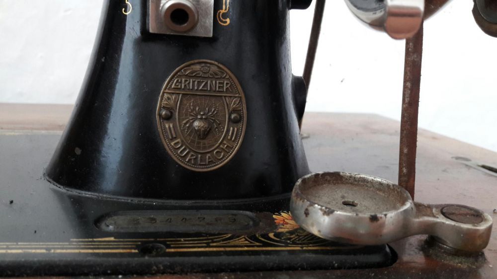 Masina de cusut Gritzner