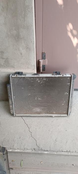 Радиатор охлаждения Мерседес w210