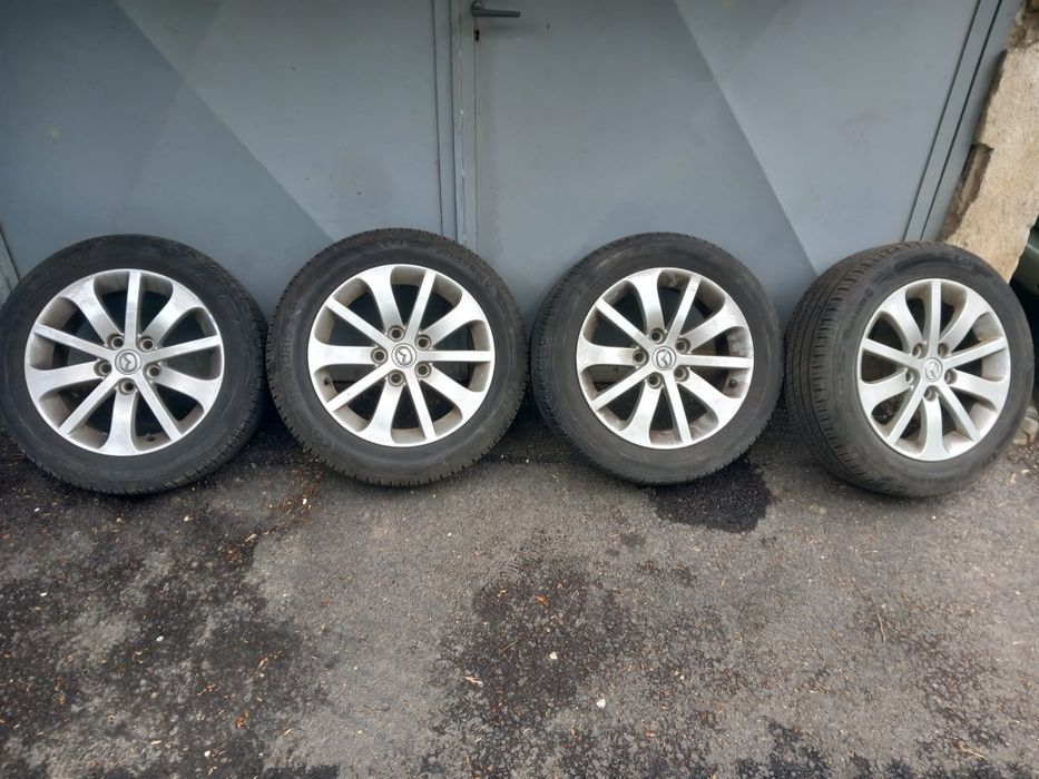 De vânzare genți cu cauciucuri Mazda 5.