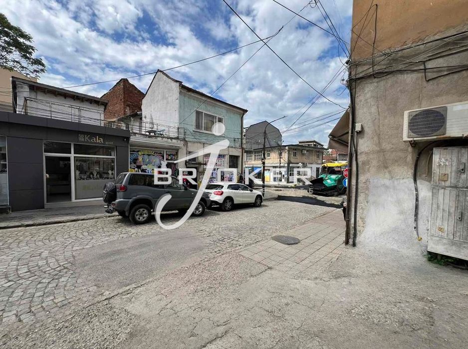 Дава се под наем Магазин в Кърджали, Център - 10 кв.м за 153 € - Снимка #4