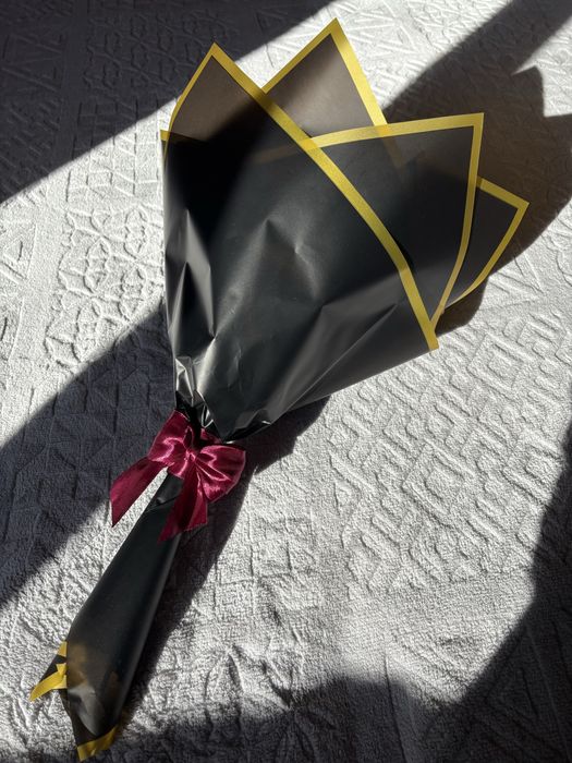 Букет от сатенени рози