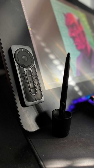 Wacom Cintiq 27QHD Pen & Touch