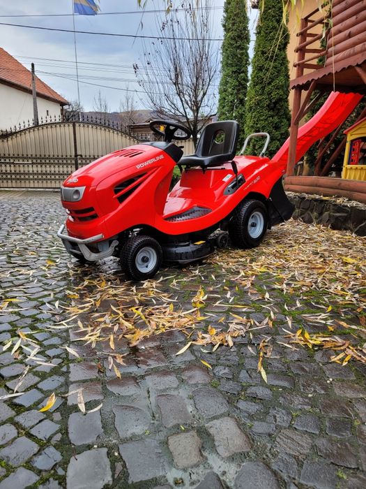 Tractoraş tuns gazon