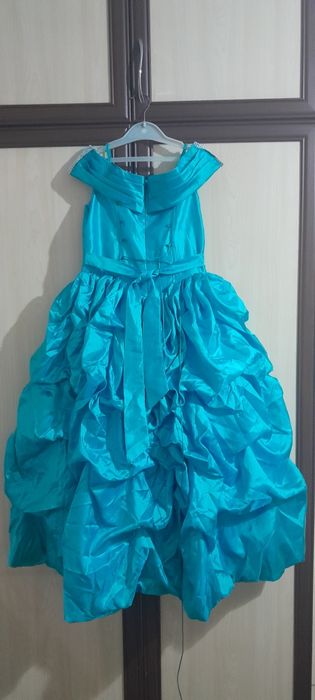 Продам платье нарядное