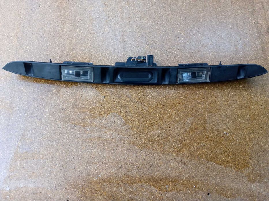 BMW E46 ( планка подсветки номера)