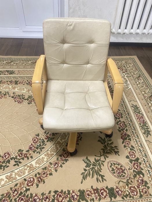 Продам кресло кожанный