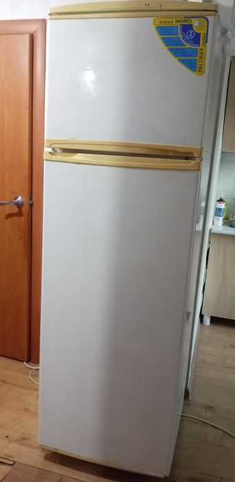 Продам рабочий холодильник