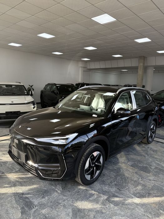 Geely galaxy E 5 610 km elektr