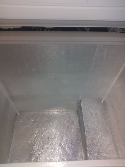 Продам морозильную камеру