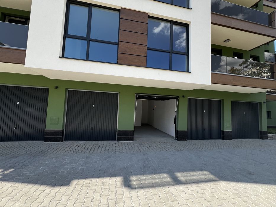 Дава се под наем Гараж / Паркомясто в София, Медицинска академия - 25 кв.м за 198.9 € - Снимка #1