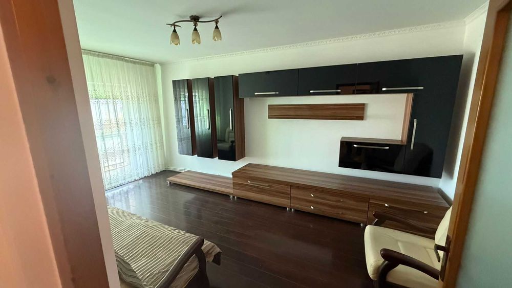 Ofer spre închiriere apartment 3 Camere – Micro 17, Str. Jocului, etaj 4