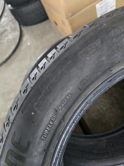 2 Броя 225/55/18 Bridgestone 6,5mm 22dot