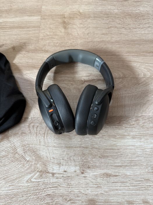 Слушалки skullcandy crusher evo