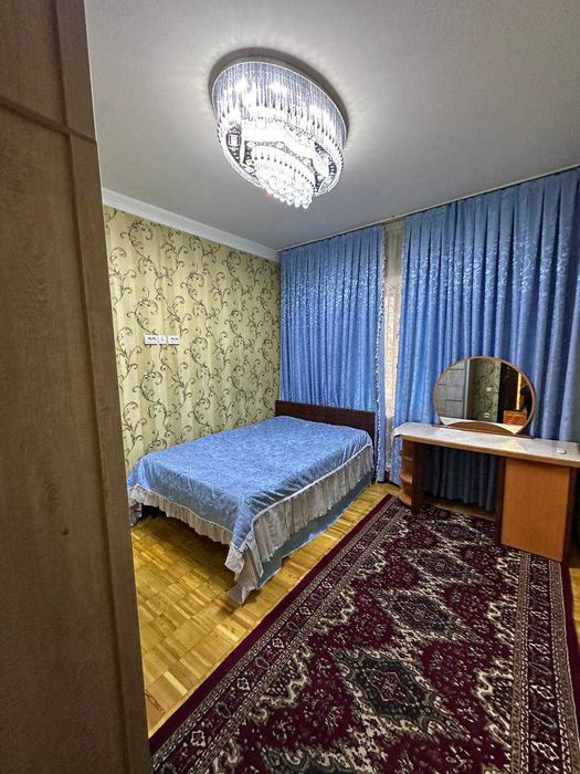 Аренда юнусобод 12 метро Туркистан 
2 /1/4  для семьи без детей