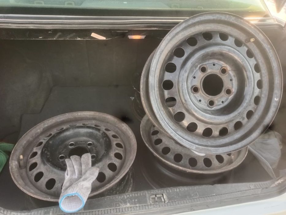 Комплект дисков Мерседес 124