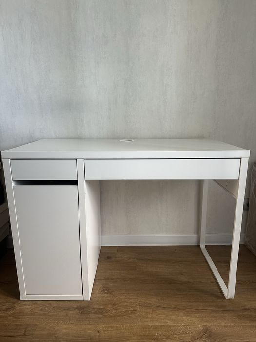 Стол для работы/учебы IKEA