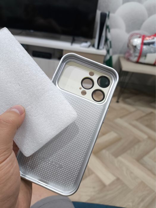 Чехол новый на iphone 16pro