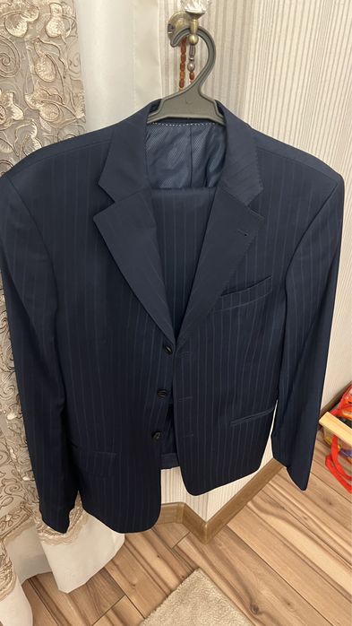 Продается костюм мужской 46 р