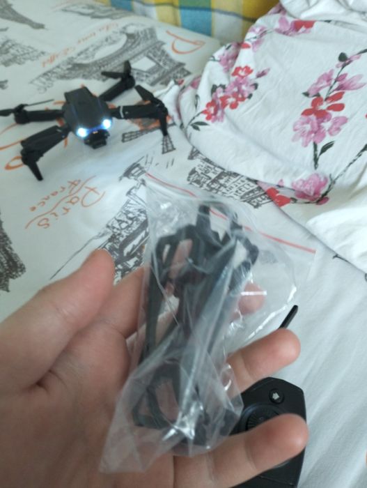 Дрон- Квадрокоптер