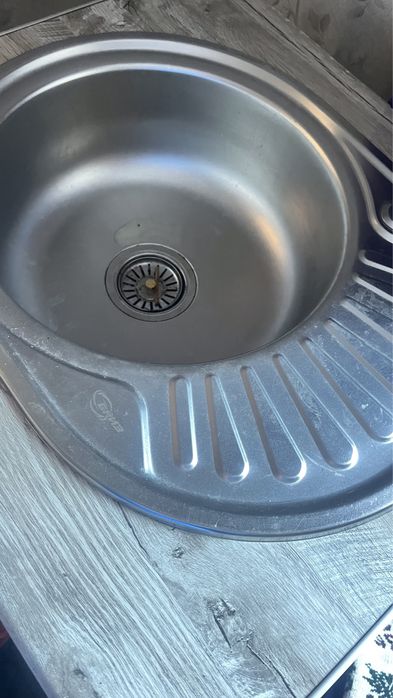 Продам мойку новую