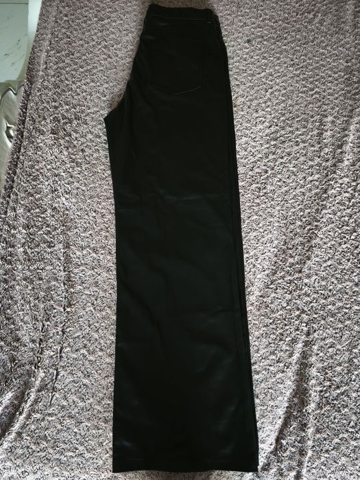 Pantaloni Zara din piele sintetică mărimea XL