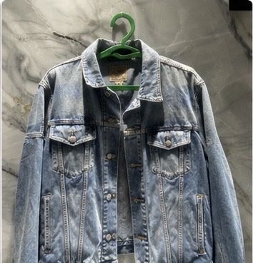 Продаю оригинальную джинсовую куртку Polo Ralph Lauren,привизена изСША