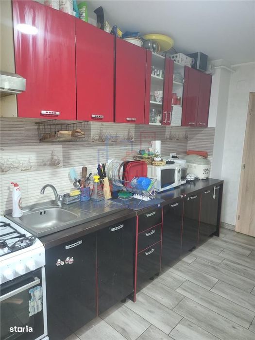 Apartament 4 camere zona Nicolina - Rond Vechi