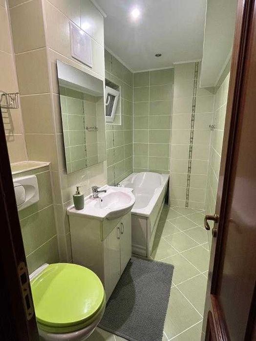 Dau in chirie apartament 4 camere, 94 mp, 2 băi, 2 parcări, Titulescu – Interservisan