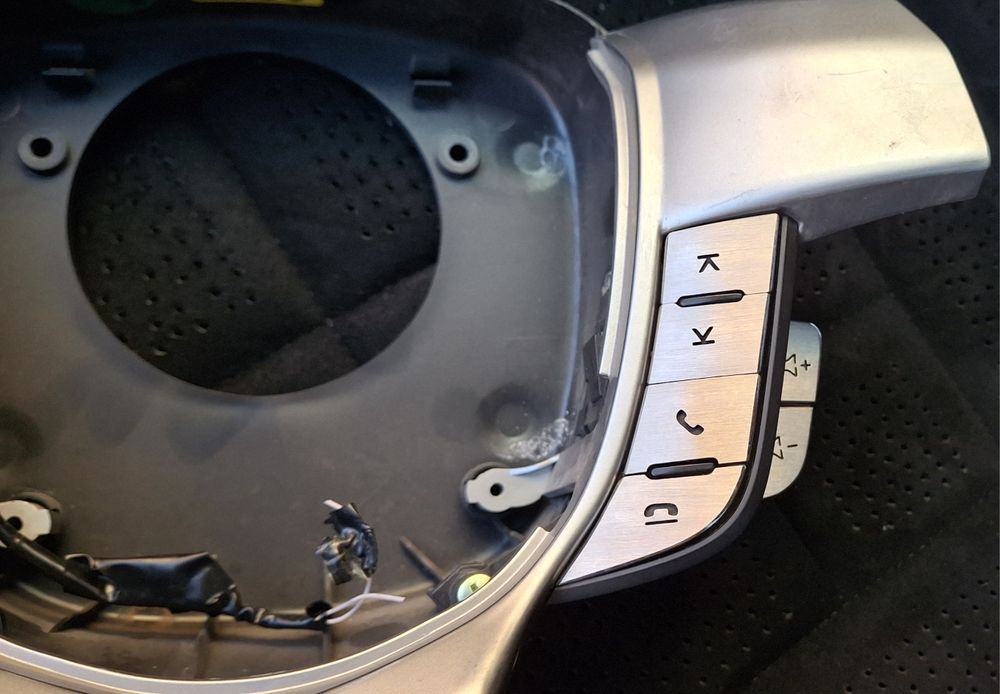 Спарк 4 позиция мултимедия и кнопки cruise control с хромом