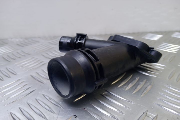 Distribuitor apa 2247744 BMW Seria 5 E60/E61 seria