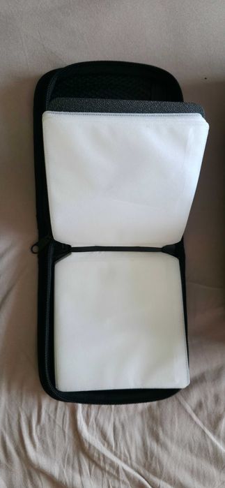 PlayStation Doua Genti Sd/ Consola