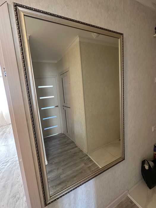 Зеркало настенное