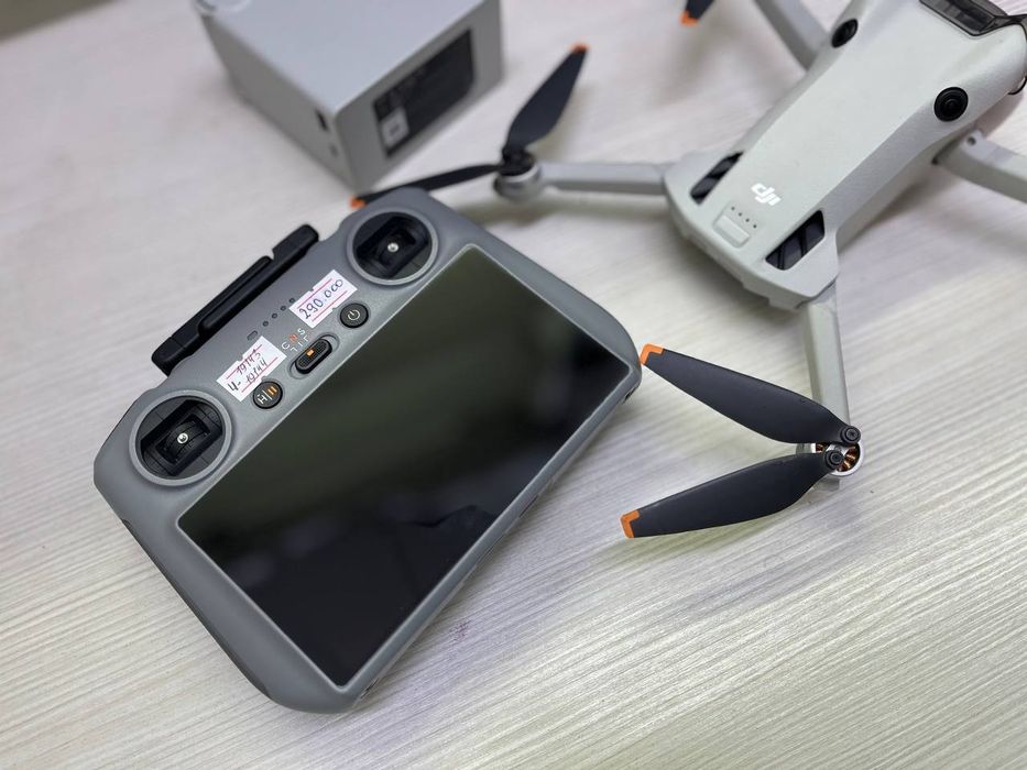 DJI Mini 4 Pro дрон