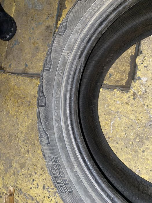 Зимняя шипованнпя резина