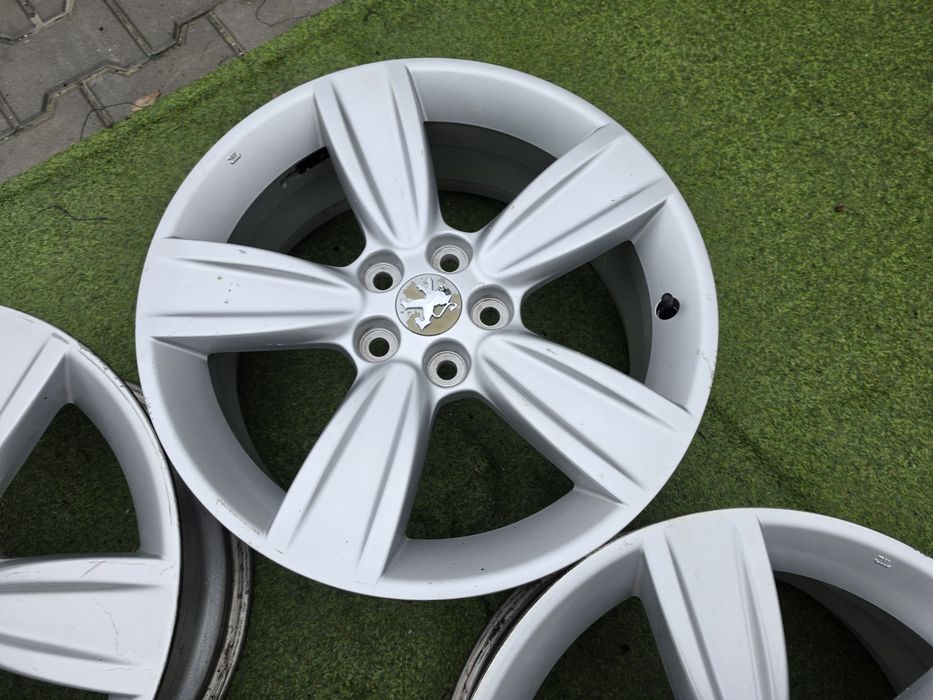 18 5x114.3 Peugeot Citroen лети джанти 5х114.3