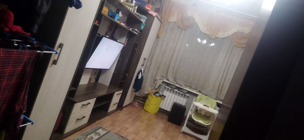 Продам 2 комнатную квартиру..