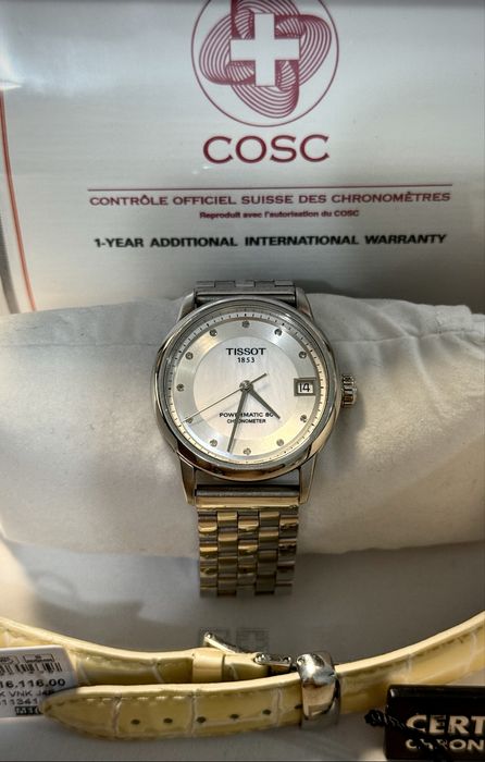 Продаются Tissot T-Classic 33 mm.