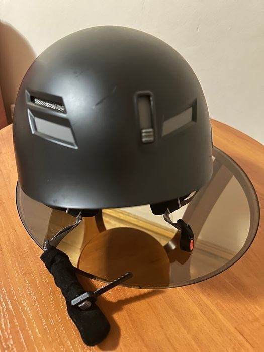 Costum schi Rossignol baieti marimea 12 (152 cm) + casca schi Uvex