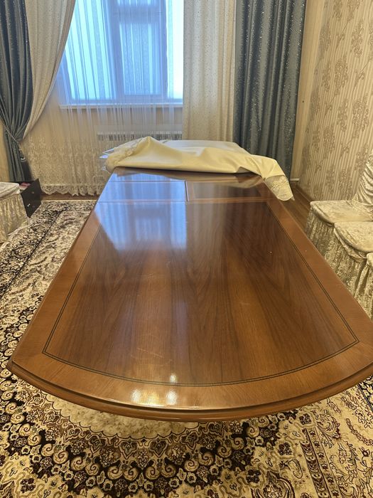 Продается стол в хорошем качестве из дуба