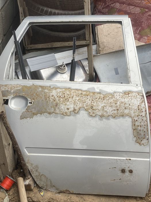 Есіктер некс лада калин 2 артқы есігі бар