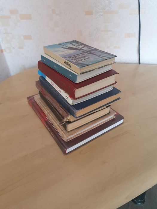 Книги отдам бесплатно
