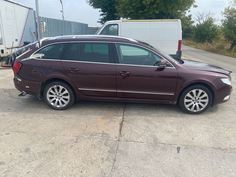 Skoda Superb 1.8 TSI, 160 ph., 6 sp., engine CDA, 2013, 115 000 km.
