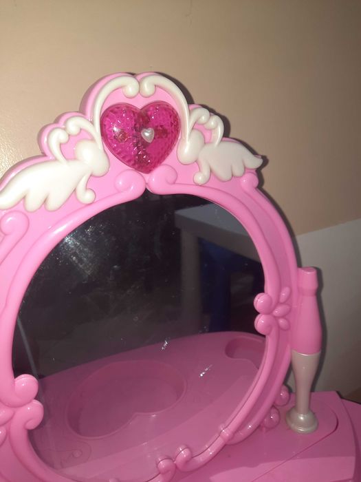 Игрушечный туалетный столик